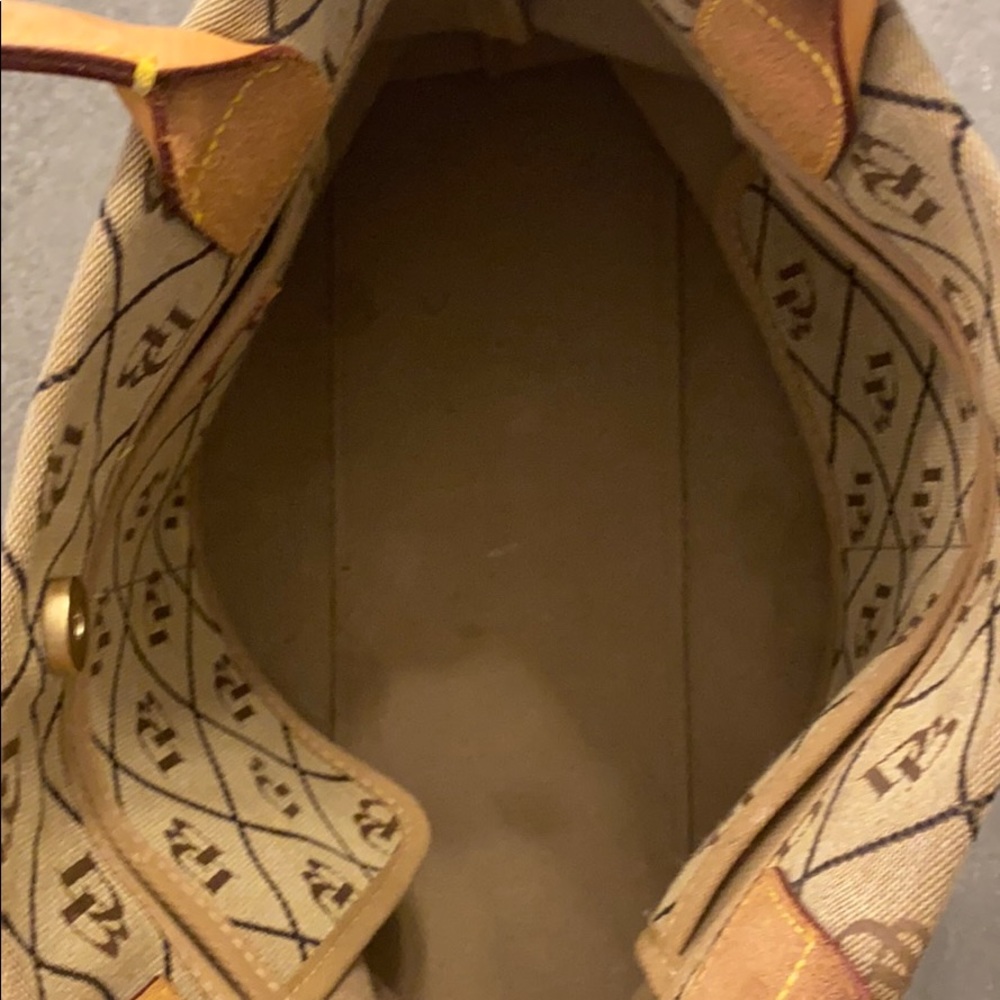 Dooney & Bourke Handbag - Picture 9 of 9